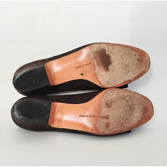 Salvatore Ferragamo Vara Pumps 5.5 B Brown Suede Gold Bow Block Heel Italy - Picture 6 of 8